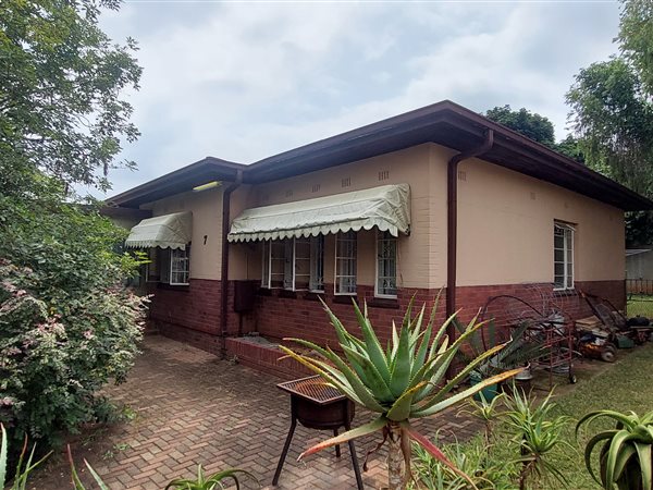 4 Bedroom House 4 Bedroom House