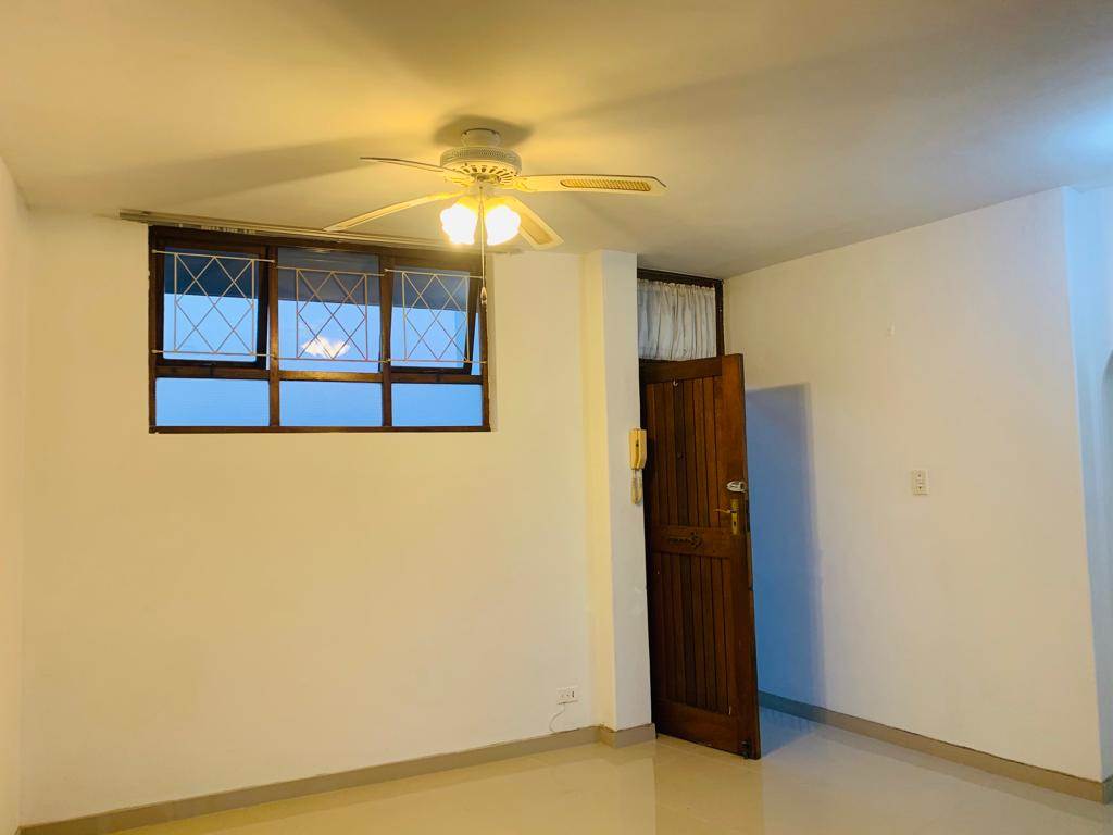 2 Bed Flat in Pinetown Central photo number 3