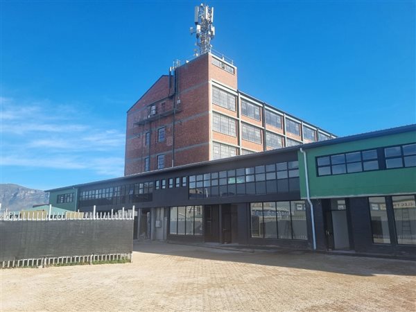 1 187  m² Industrial space