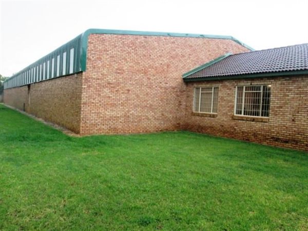 1200  m² Commercial space in Hartbeespoort Dam