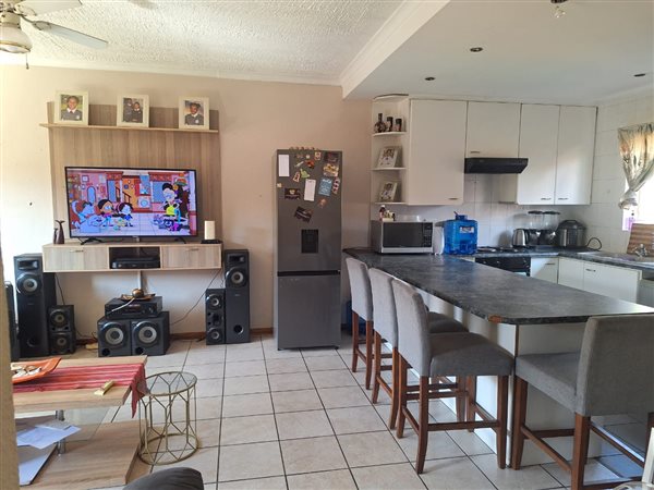 3 Bedroom Townhouse 3 Bedroom Townhouse