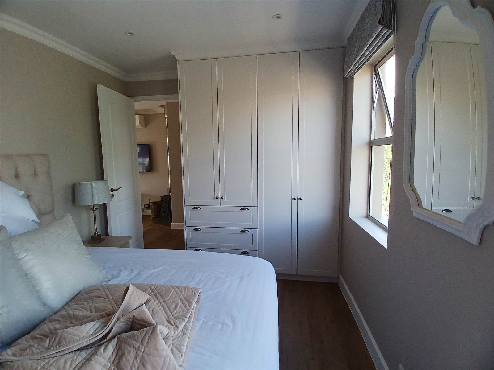 1 Bed Apartment in Franschhoek photo number 9