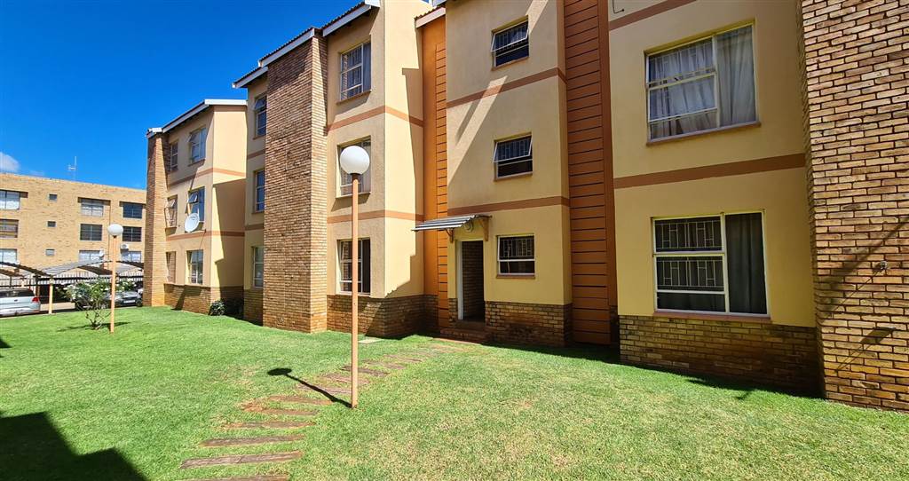 1 Bed Apartment in Kanoniers Park photo number 1