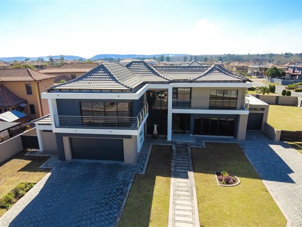 6 Bedroom House 6 Bedroom House