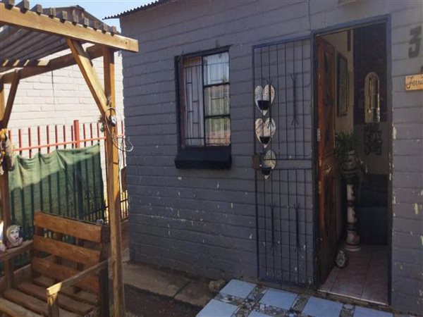 2 Bed House in Vryburg