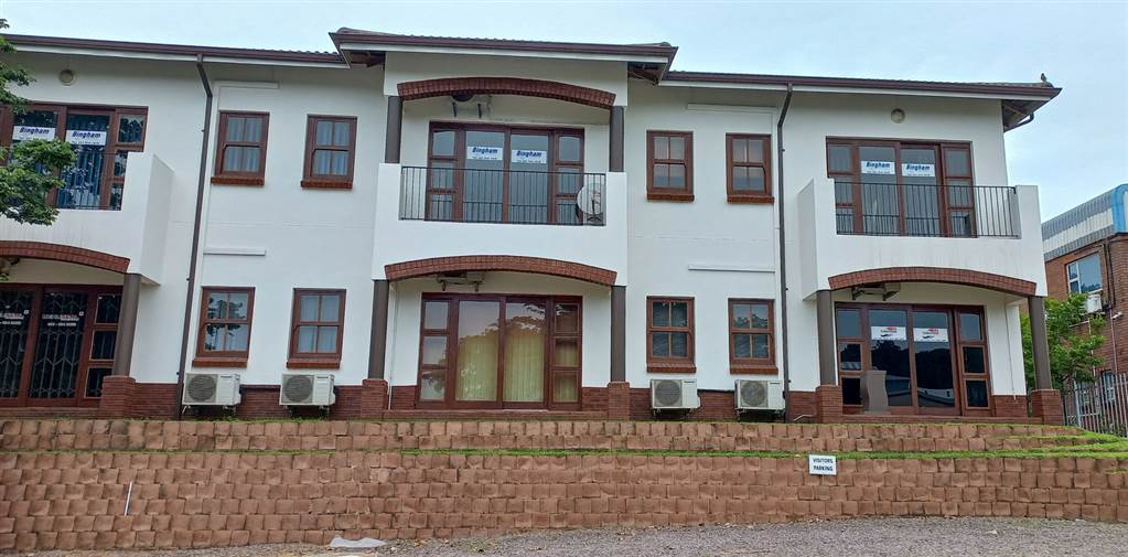 64  m² Commercial space in Umbogintwini photo number 9