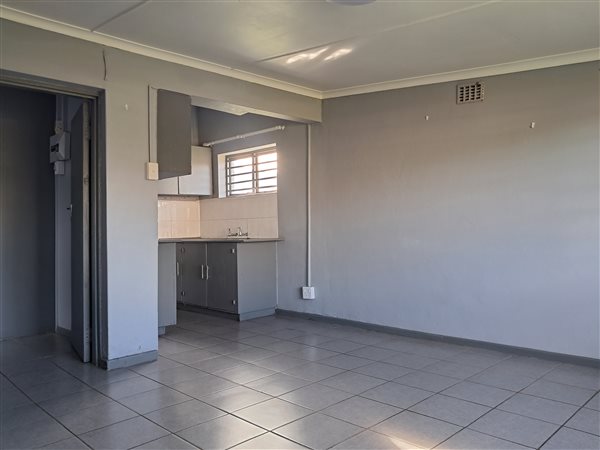 1 Bedroom Flat 1 Bedroom Flat