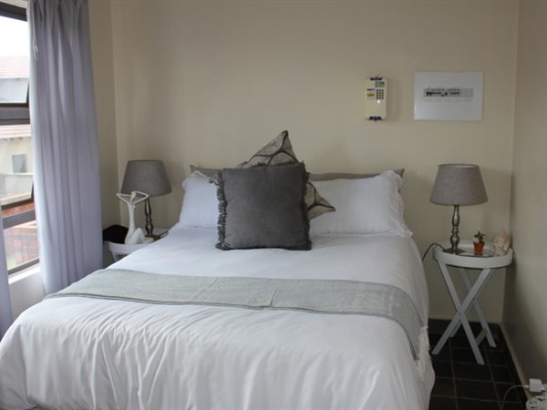2 Bedroom Townhouse 2 Bedroom Townhouse