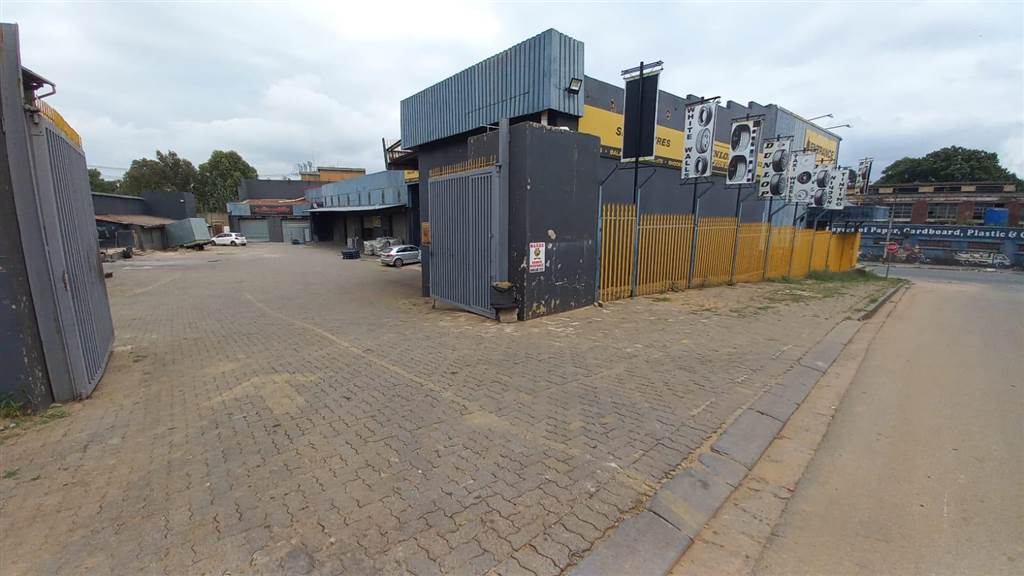 150  m² Industrial space in City West photo number 5