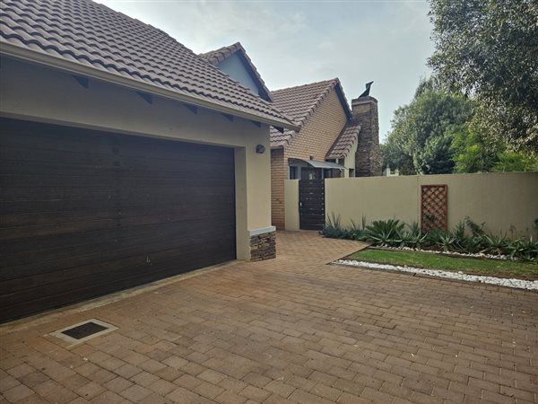 3 Bed House in Raslouw Manor