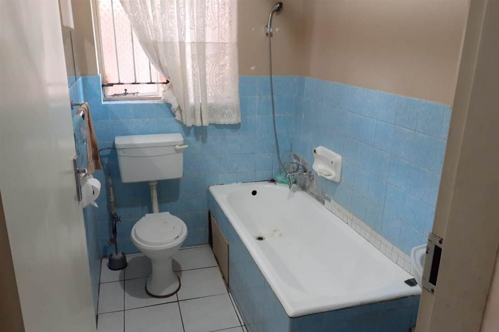 2 Bed Apartment in Benoni Central photo number 22
