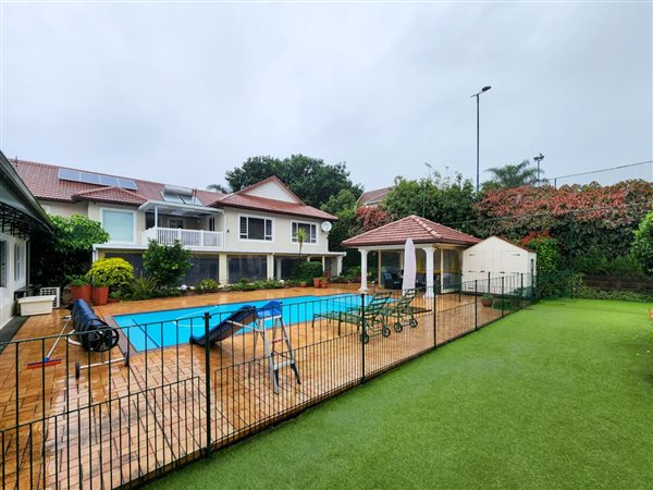 5 Bedroom House 5 Bedroom House