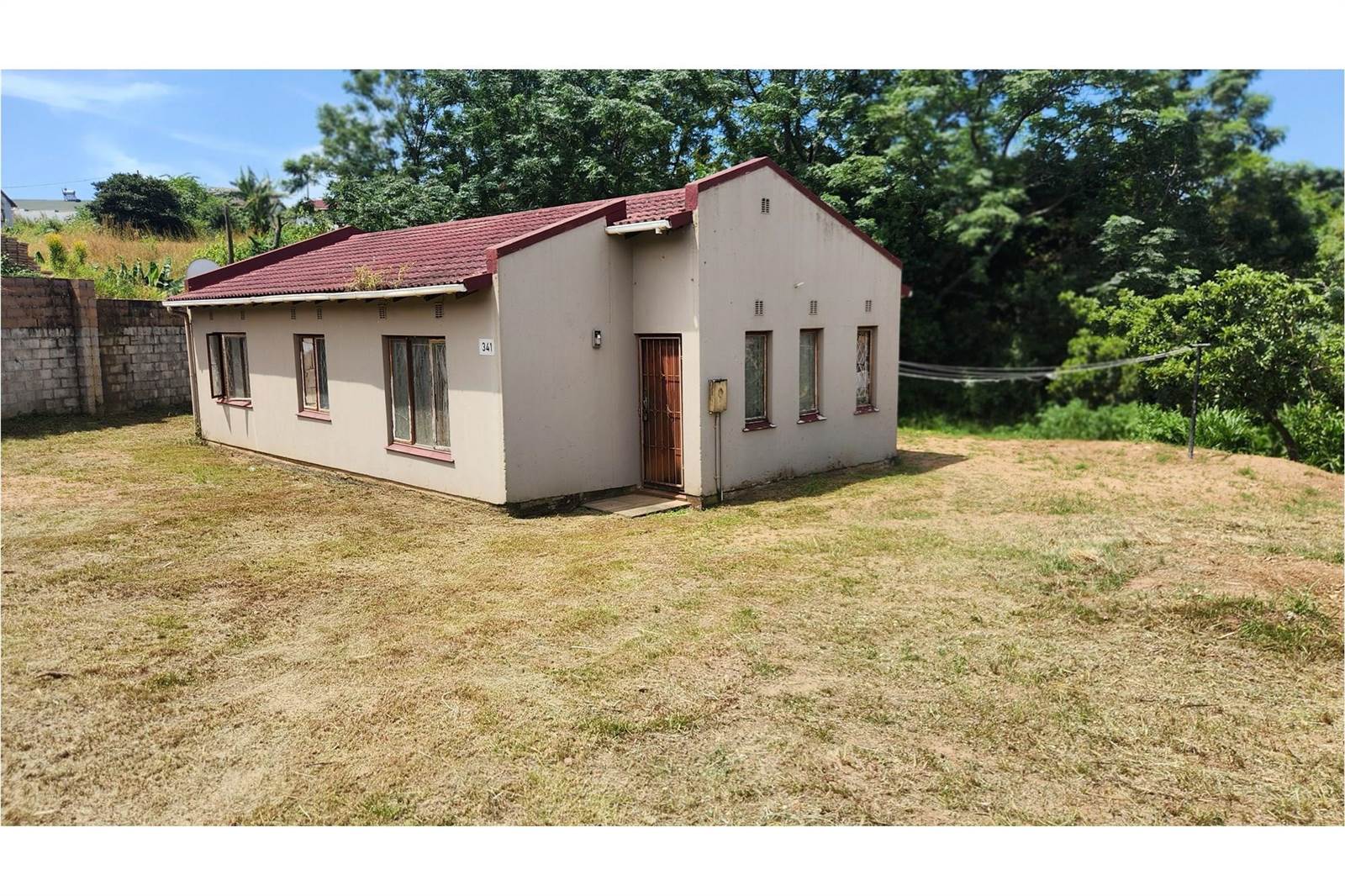 2 Bed House in KwaMashu photo number 1