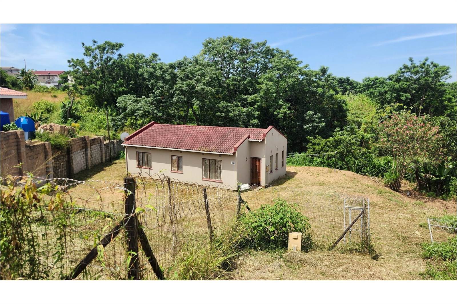 2 Bed House in KwaMashu photo number 5