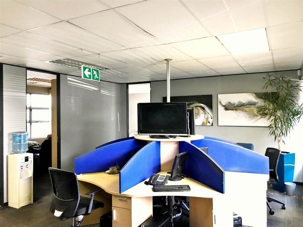 120  m² Office Space in Bedfordview photo number 5