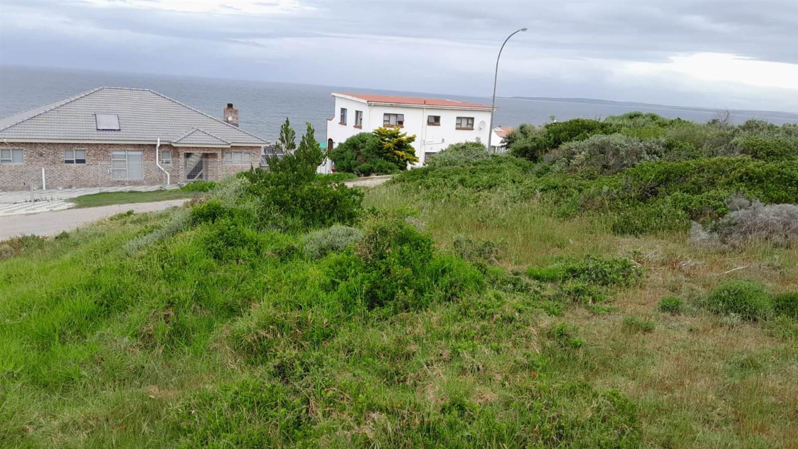 738 m² Land available in Dana Bay photo number 4