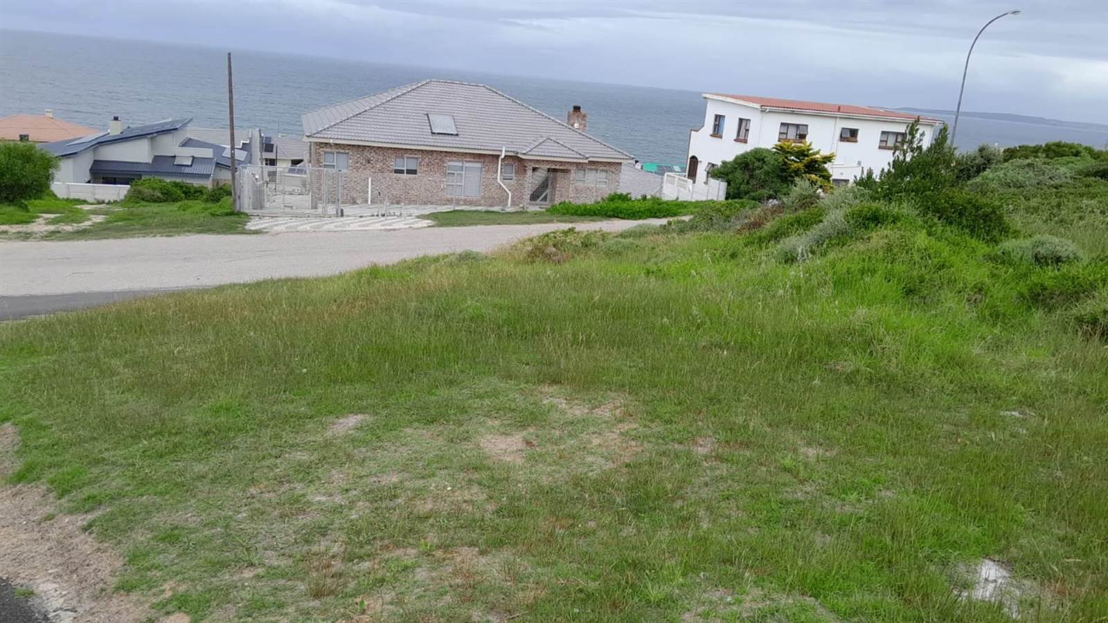 738 m² Land available in Dana Bay photo number 7
