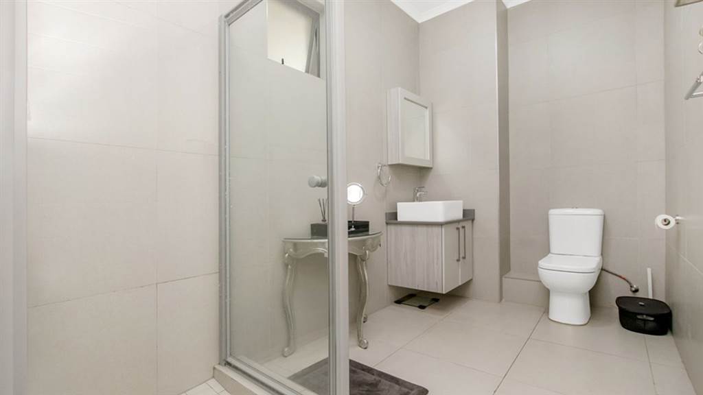 1 Bed Apartment in Erand Gardens photo number 14