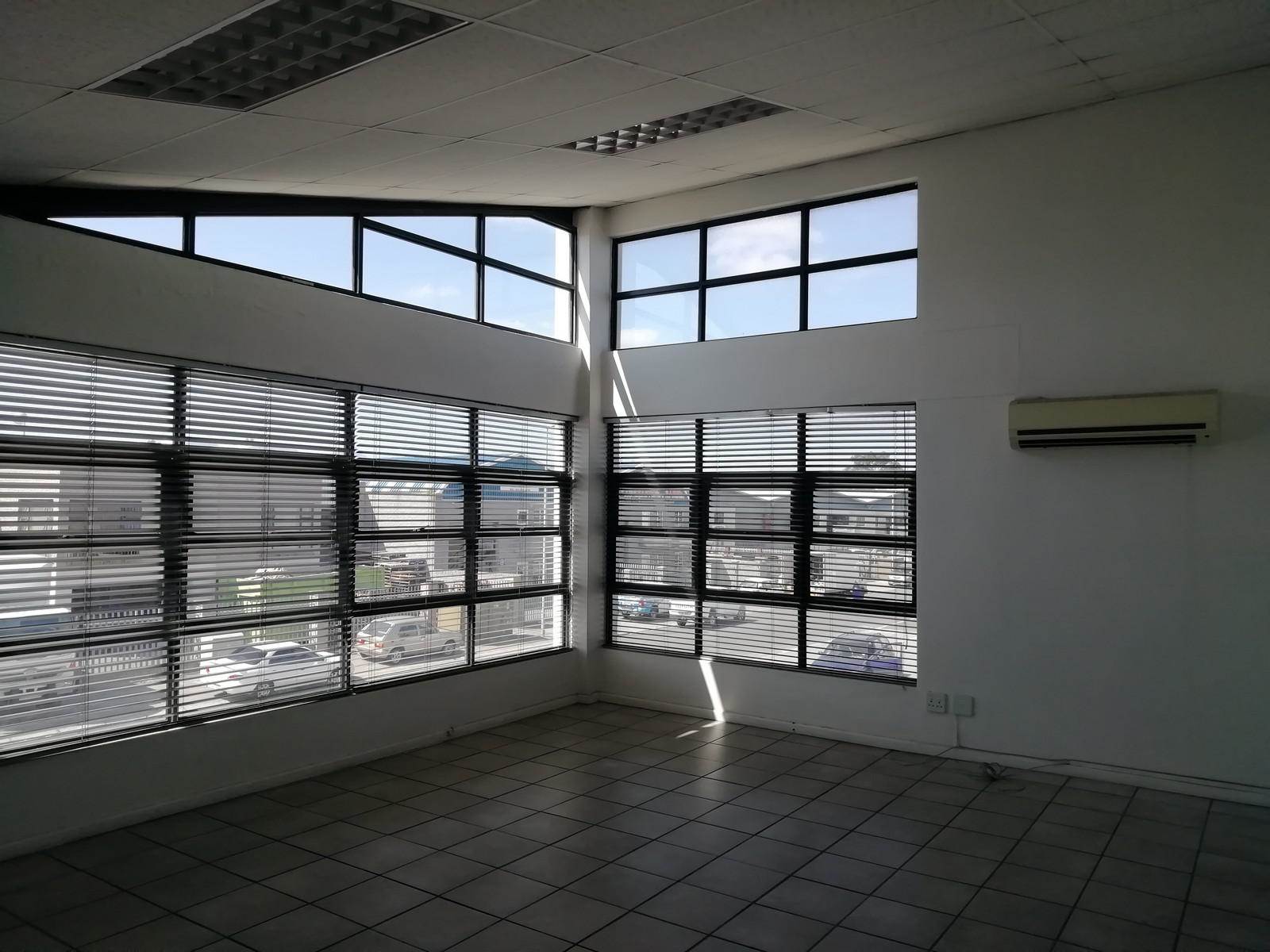 450  m² Industrial space in Kuilsriver photo number 5