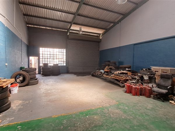 200 m² Industrial space 200 m² Industrial space