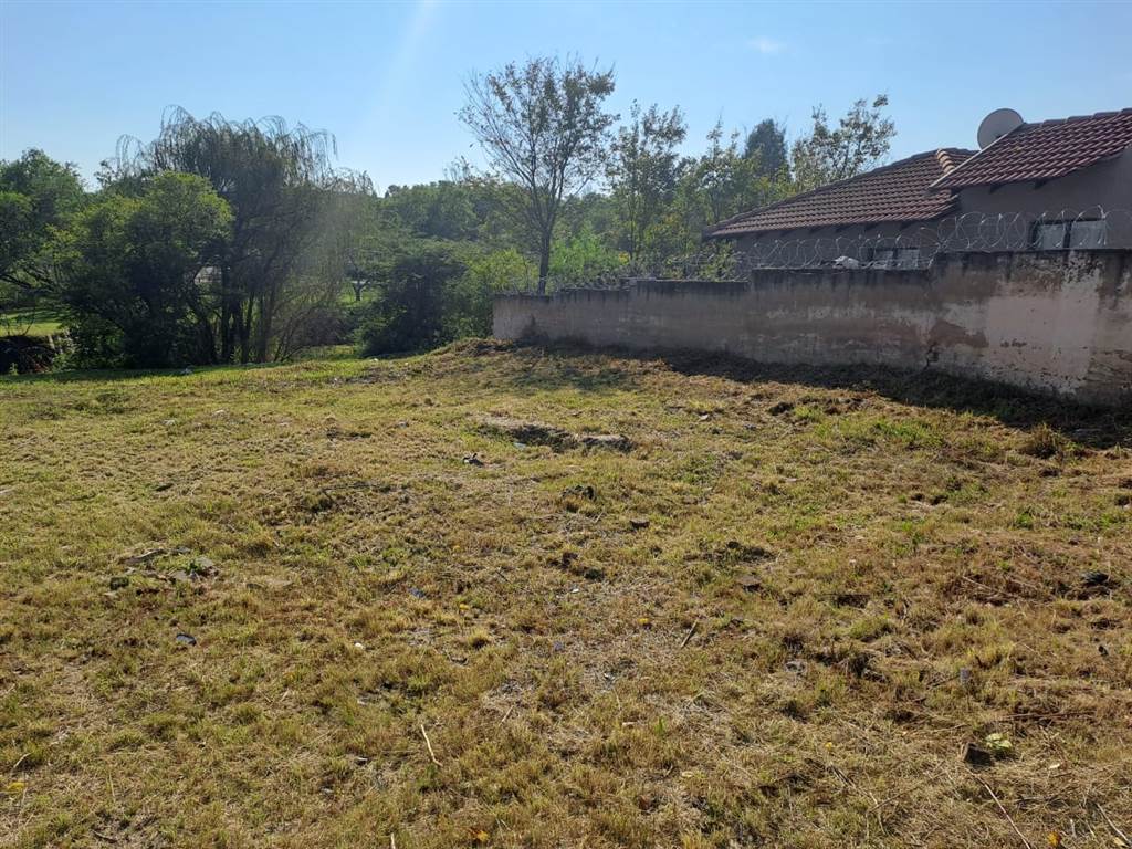 797 m² Land available in Country View Estate photo number 8