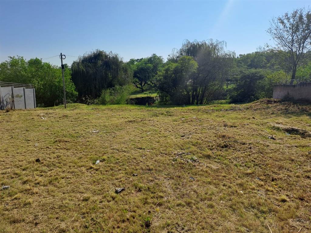 797 m² Land available in Country View Estate photo number 9