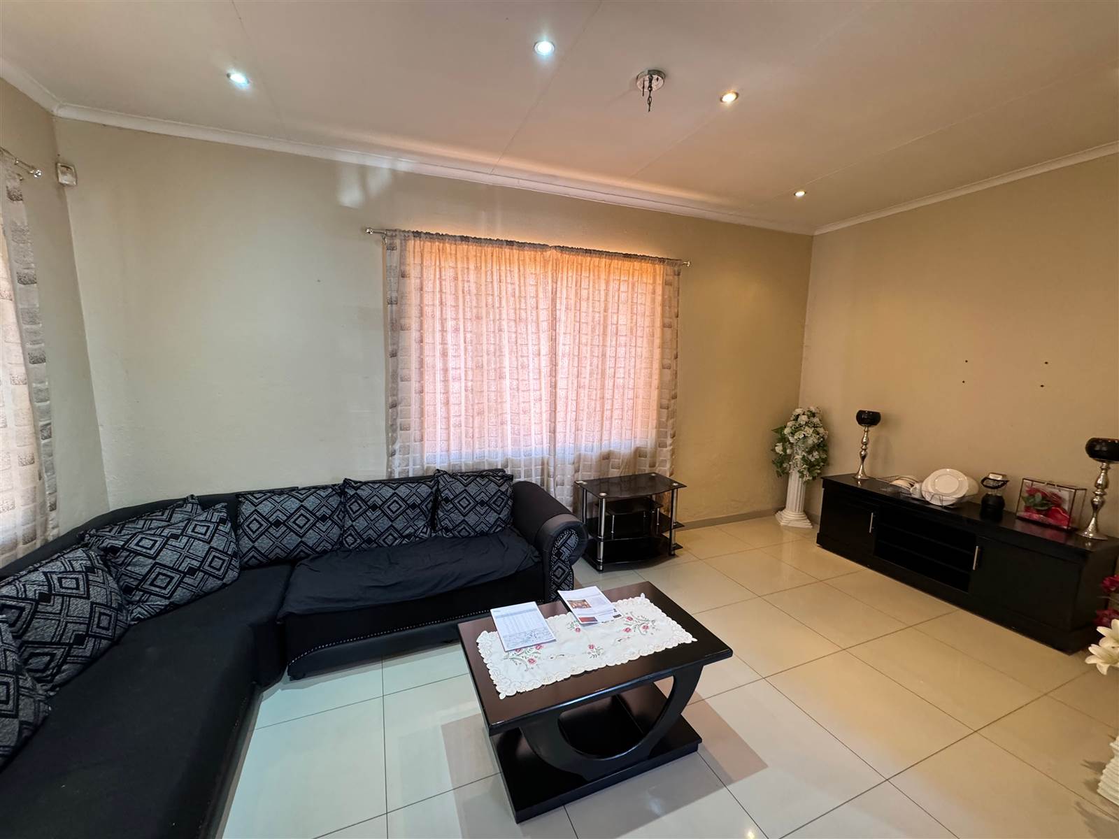 3 Bed House in Lenasia photo number 7