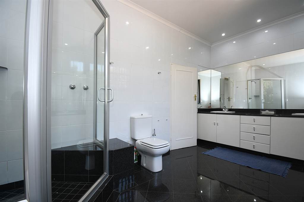 4 Bed House in Linksfield Ridge photo number 7