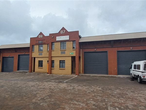 230  m² Industrial space