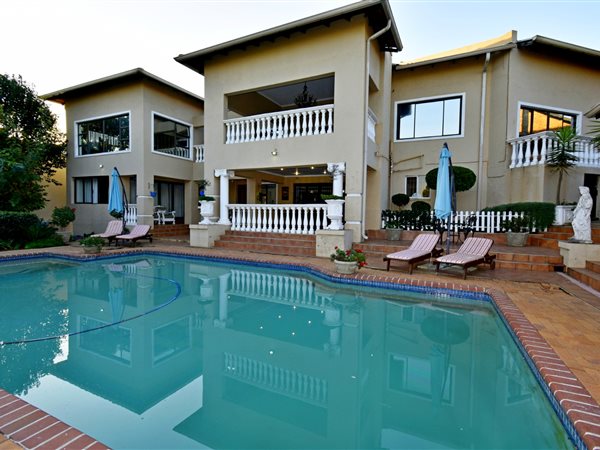4 Bedroom House 4 Bedroom House