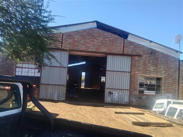 340.399993896484  m² Commercial space in Ulundi