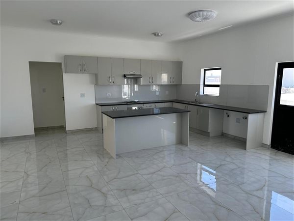 4 Bedroom House 4 Bedroom House