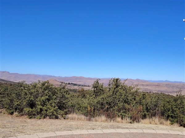1 603 m² Land