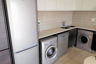 1 Bed Apartment in Modderfontein photo number 3