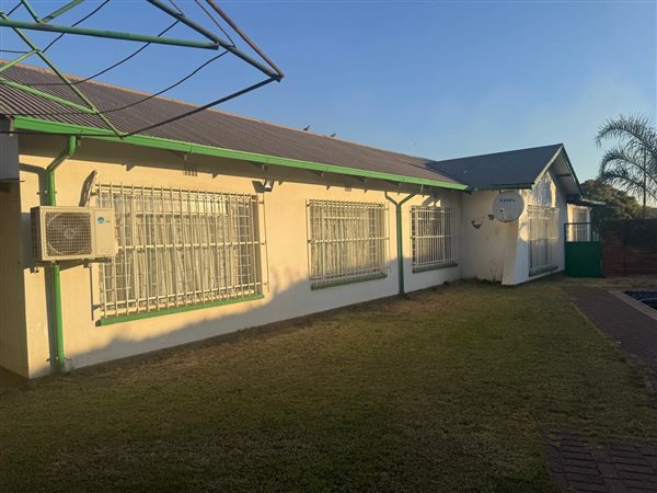 3 Bedroom House 3 Bedroom House