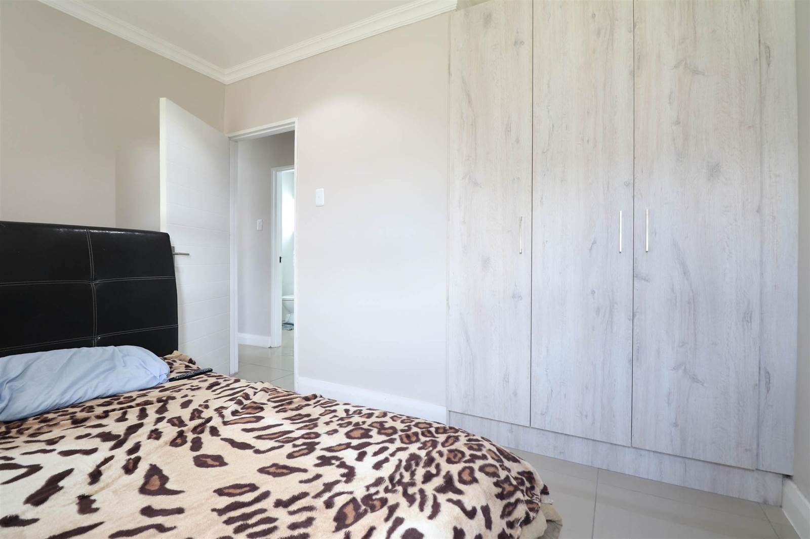 2 Bed Townhouse in Parsons Vlei photo number 15
