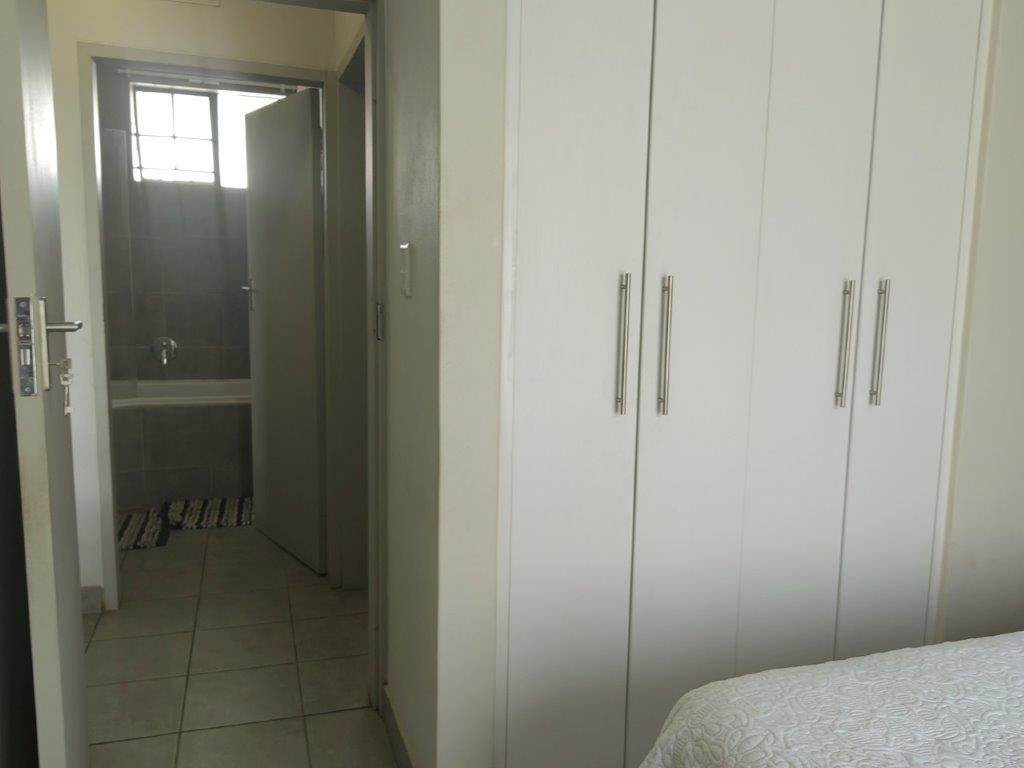 2 Bed Apartment in Lotus Gardens photo number 9