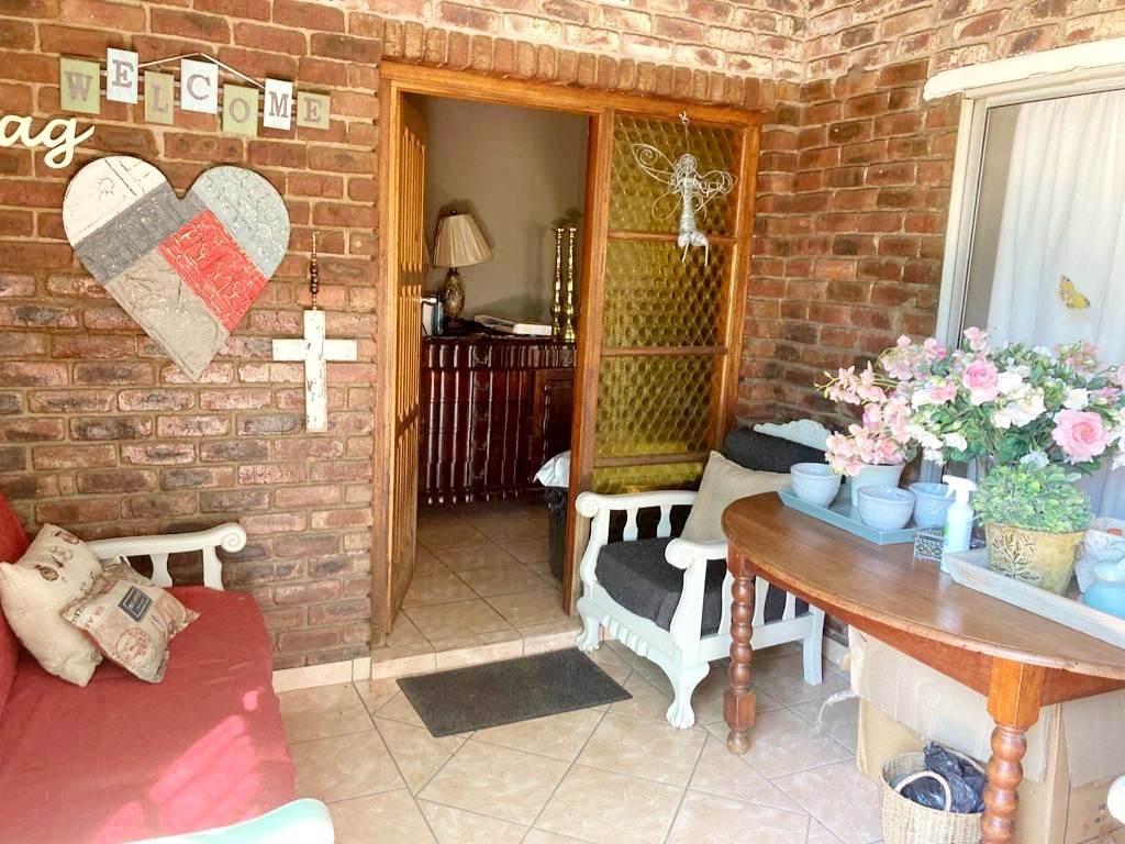 3 Bed Townhouse in Parys photo number 2