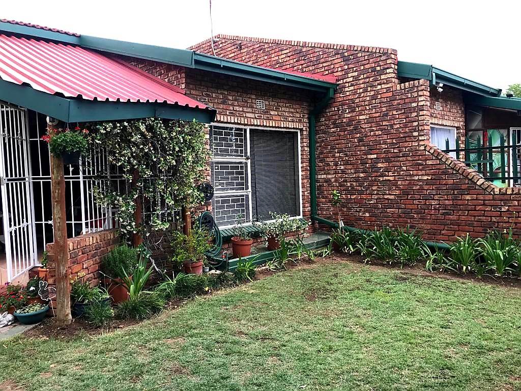 3 Bed Townhouse in Parys photo number 29