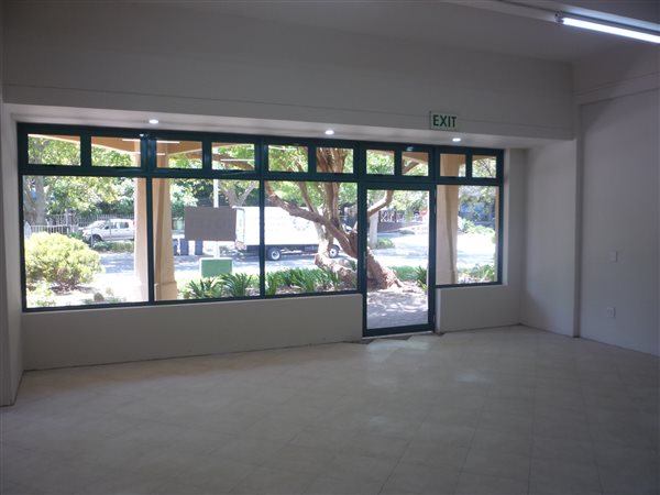 70  m² Commercial space