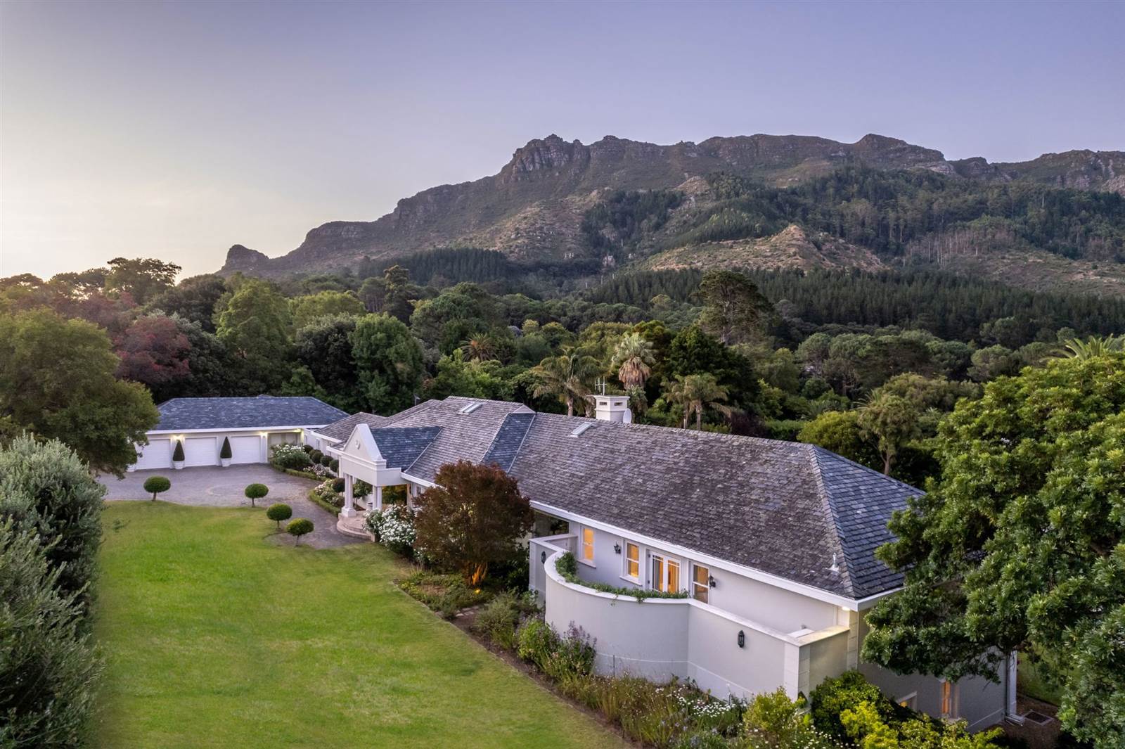 6 Bed House in Constantia Upper  photo number 7