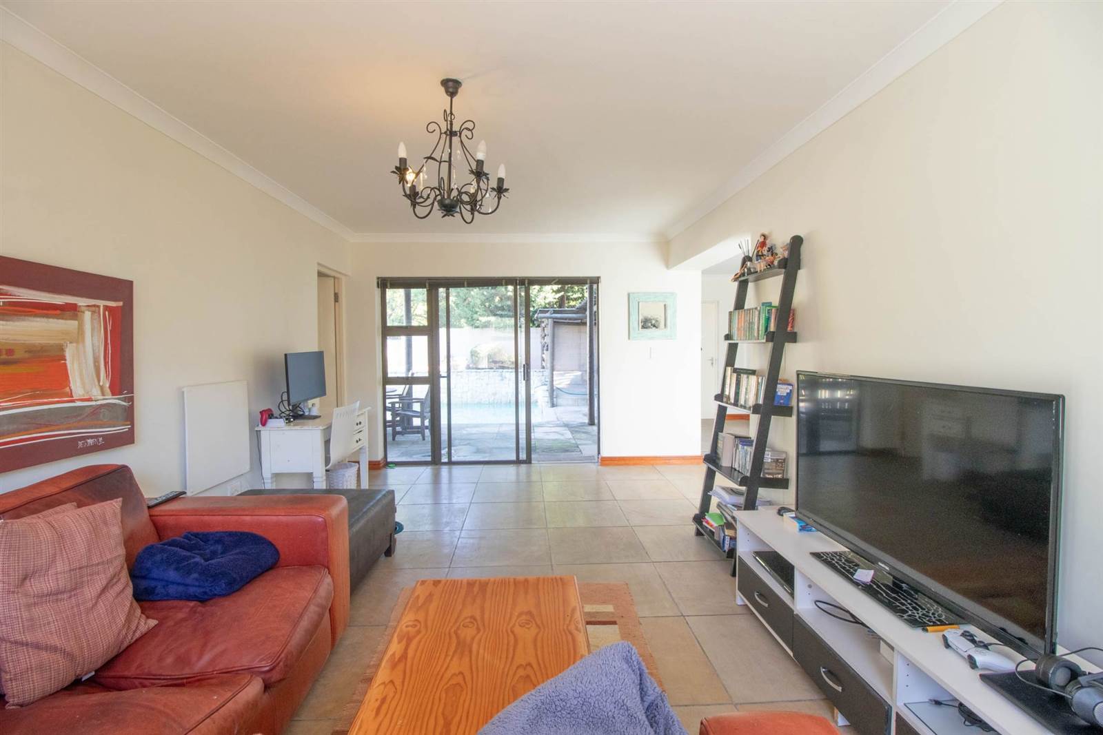 5 Bed House in Kleinbron Estate photo number 23