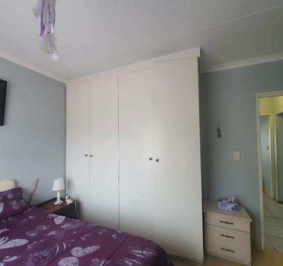 2 Bed Apartment in Lambton photo number 17