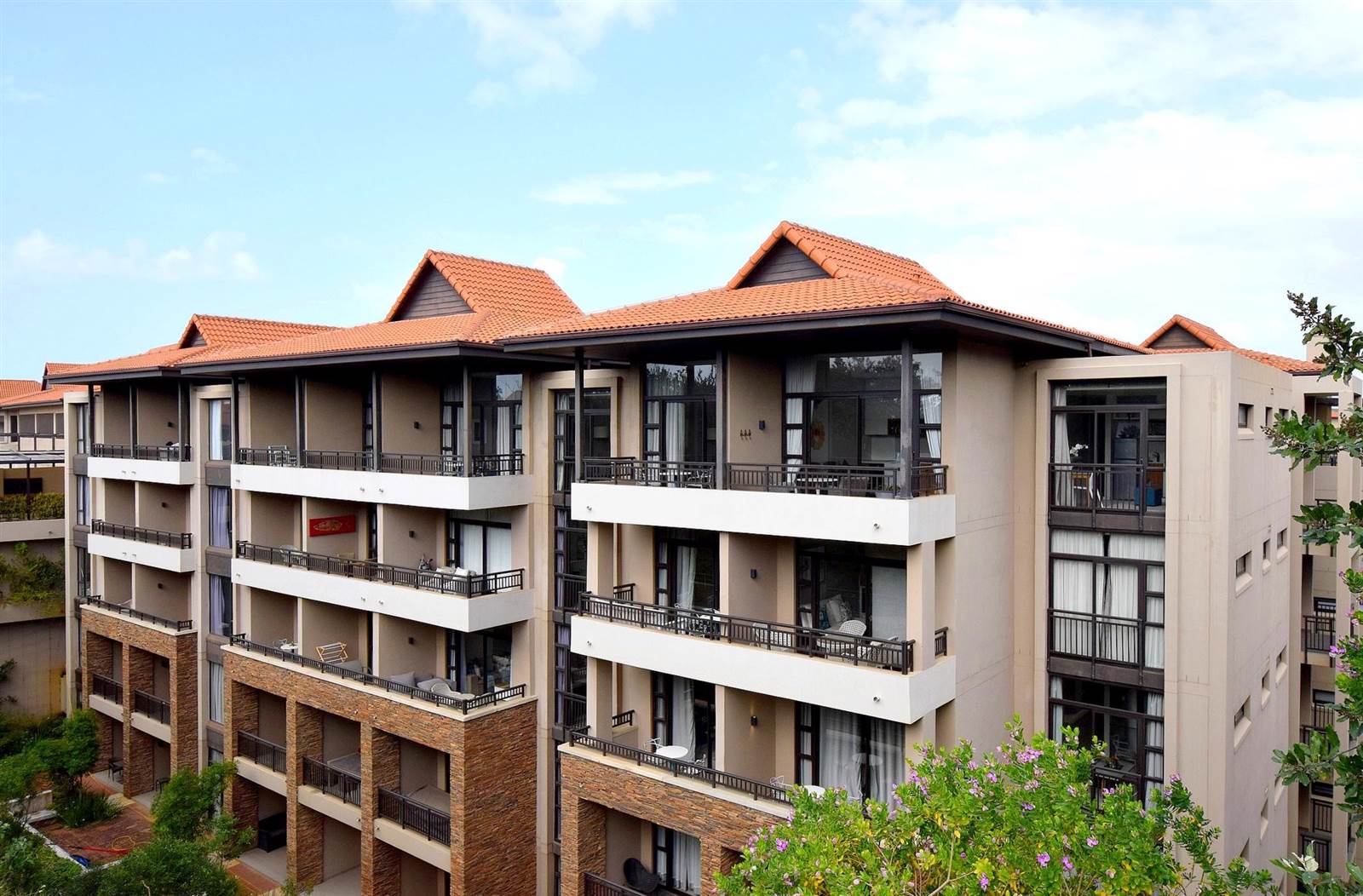 1 Bed Apartment in Zimbali Estate photo number 1