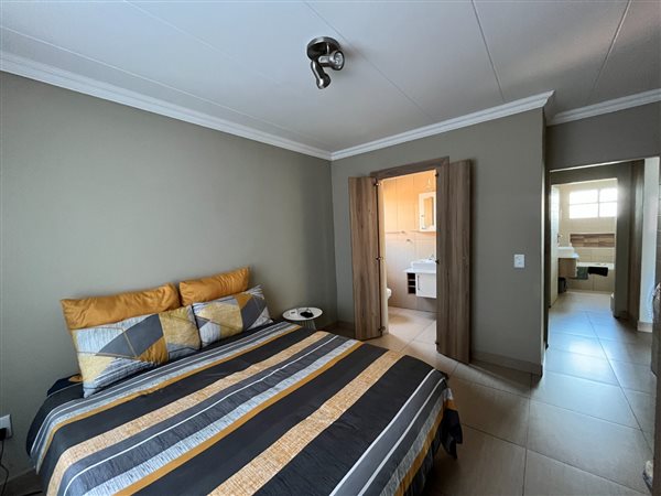3 Bed Apartment in Pretoria West