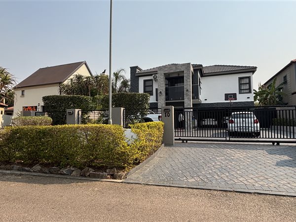5 Bedroom House