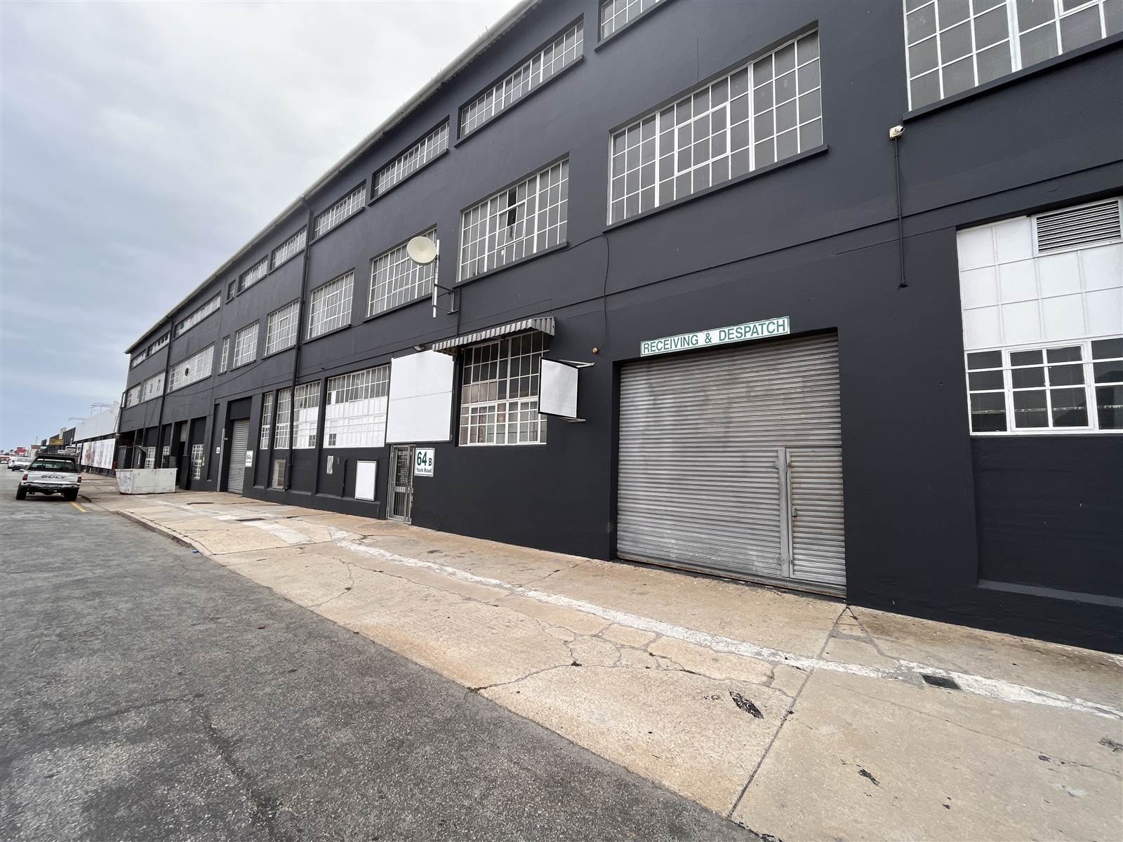 480  m² Industrial space in North End photo number 1