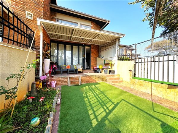 3 Bedroom Townhouse