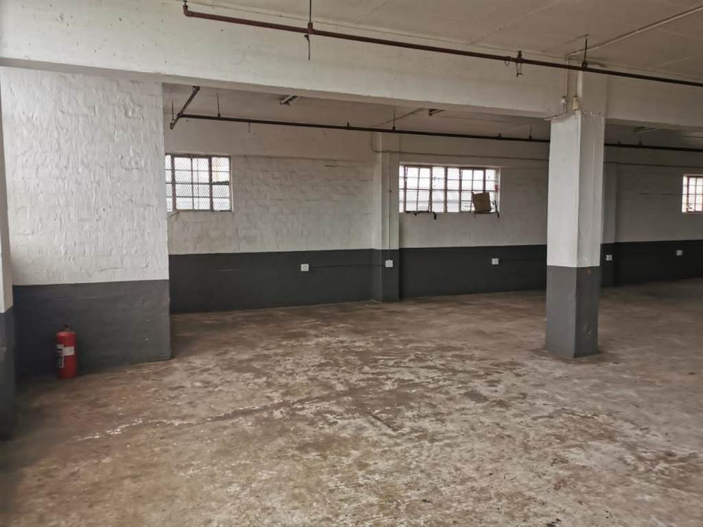 350  m² Commercial space in Congella photo number 5
