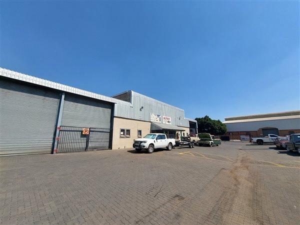 358  m² Industrial space